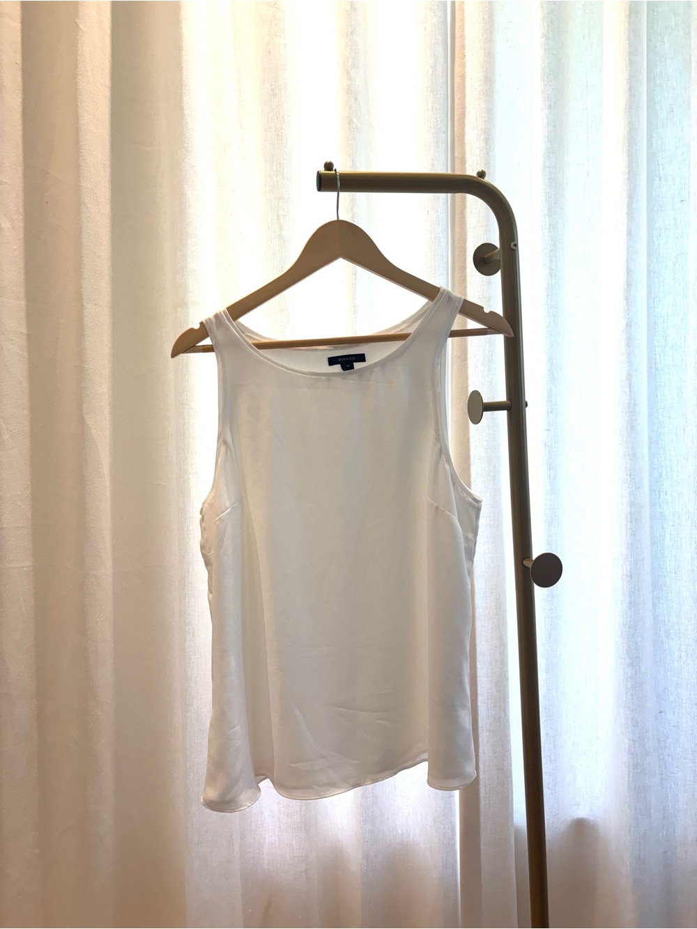 RW&CO White Sleeveless Lined Tank Top Size L